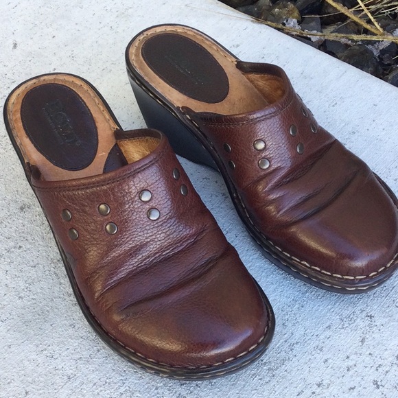 Super Cute & Comfortable Born Clogs - Picture 2 of 7